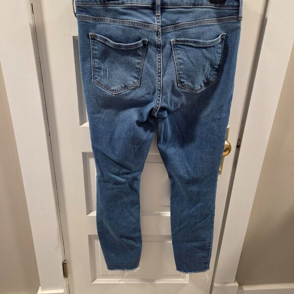 Old Navy Mid-rise Rockstar Skinny Jeans - distressed - 10 Long - Picture 5 of 5